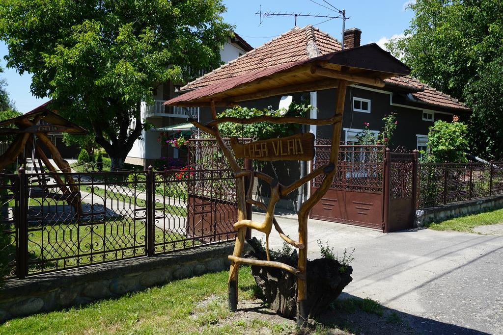 Casa Vlad Ξενοδοχείο Haţeg Εξωτερικό φωτογραφία